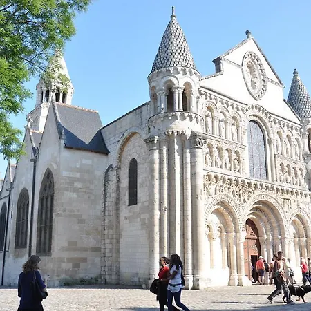 1Bispoitiers * Poitiers